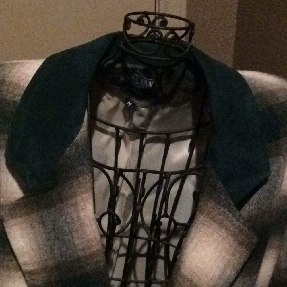 Blazer - Picture 2 of 5